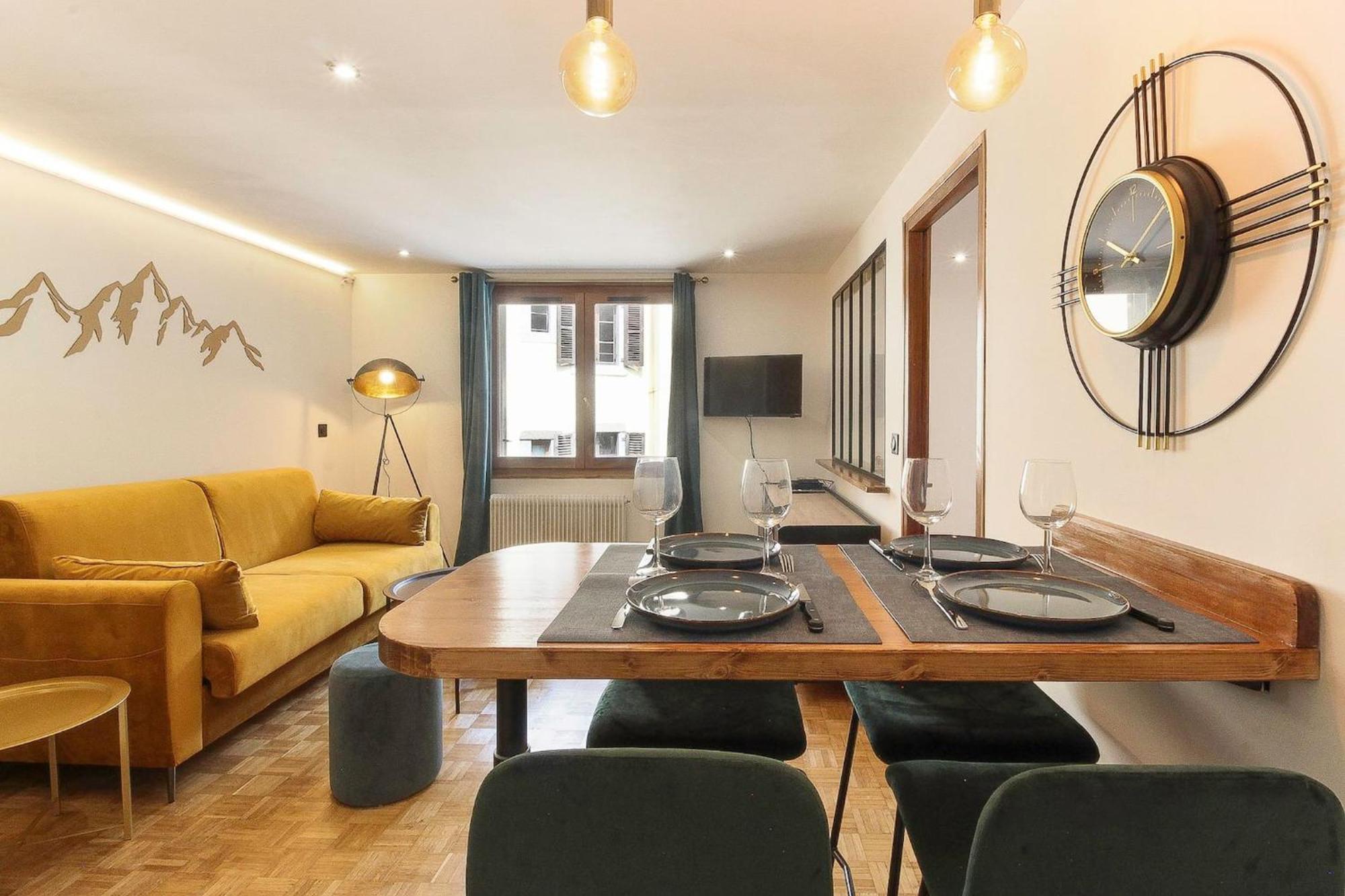 אוש Bellevarde Apt - Newly Renovated - Central - Beside Tmb Start/End מראה חיצוני תמונה